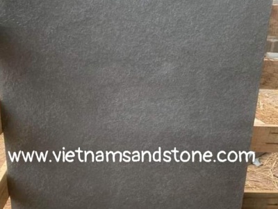 Đá sa thạch khò, xịt nước